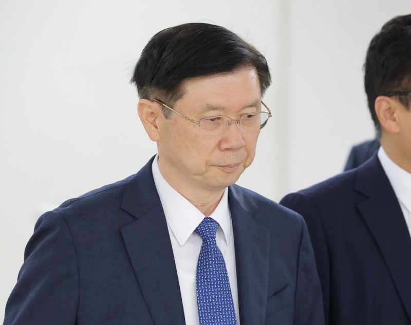 '윤석열 체포 저지' 박종준 전 경호처장, 1심서 징역 4년…법정 구속