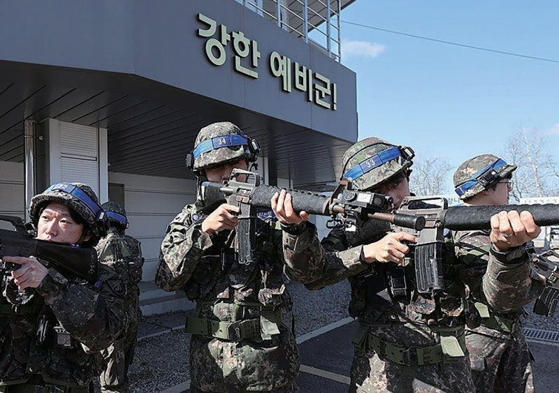 '병력 감소'에 중요성 커지는 예비군, '혁신' 외치고도 현실은 '쌍팔년도' 그대로