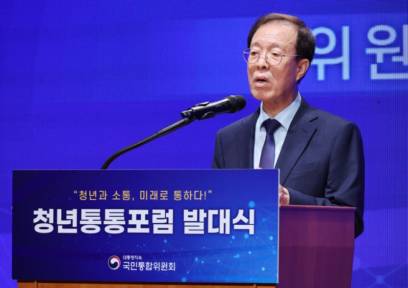 與 직격한 이석연…"보완수사권 폐지는 위헌, 지지층 눈치봐선 안돼"