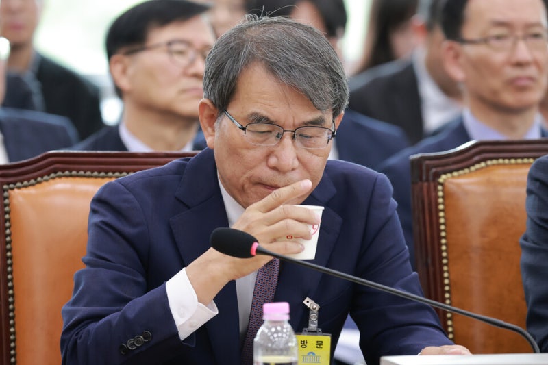 합수본, 노태악 '외유성 출장' 강제수사…영장에 '업무상 <b>횡령</b>' 피의자