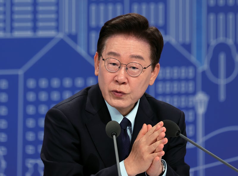 집값 못 잡고 민심 돌아서자…정부, 결국 '<b>보유세</b> 청구서' 꺼냈다