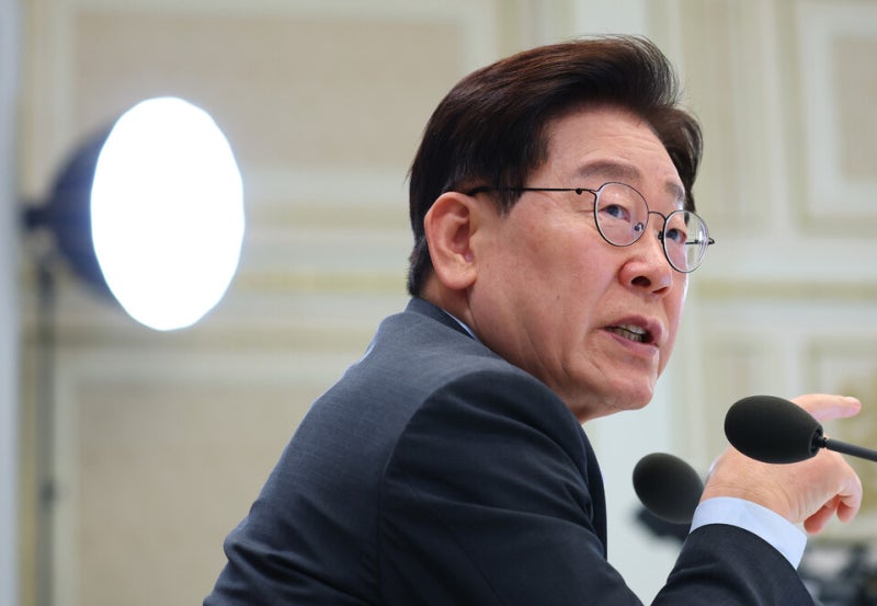 "제도 설계 왜 이랬나"…李<b>대통령</b>, ISA 개편·주가누르기 방지법 <b>재검토</b>...