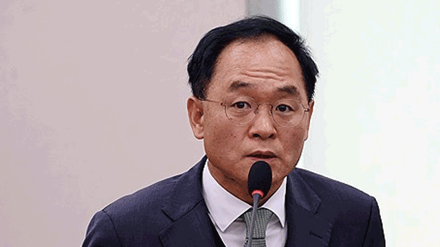 '대장동 2기 수사' 지휘 <b>강백신 검사</b>, <b>사직서</b> 제출