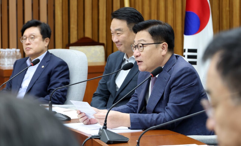국힘, 李 '광주 軍공항 이전' 지시에 "<b>민주당</b> 전대 맞춤형 쇼"