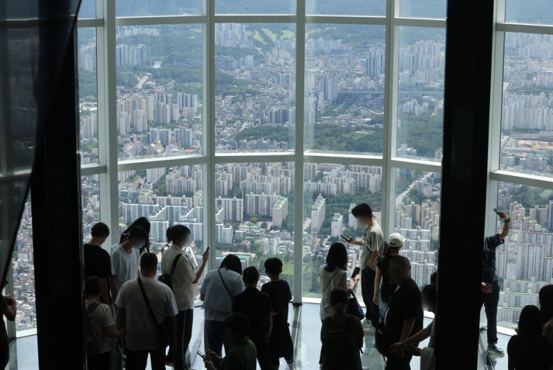 <b>강남·서초 집값</b> 2주째 빠졌다…전셋값도 동반 약세
