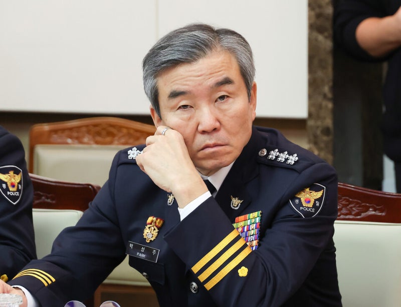[속보] 검찰, <b>박성주</b> 전 국가수사본부장 <b>기소</b>…"장윤기 성범죄 분리 수...