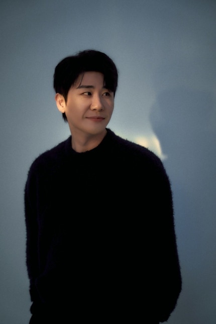[공식] 영탁, 어비스컴퍼니와 전속계약…선미 멜로망스와 한솥밥