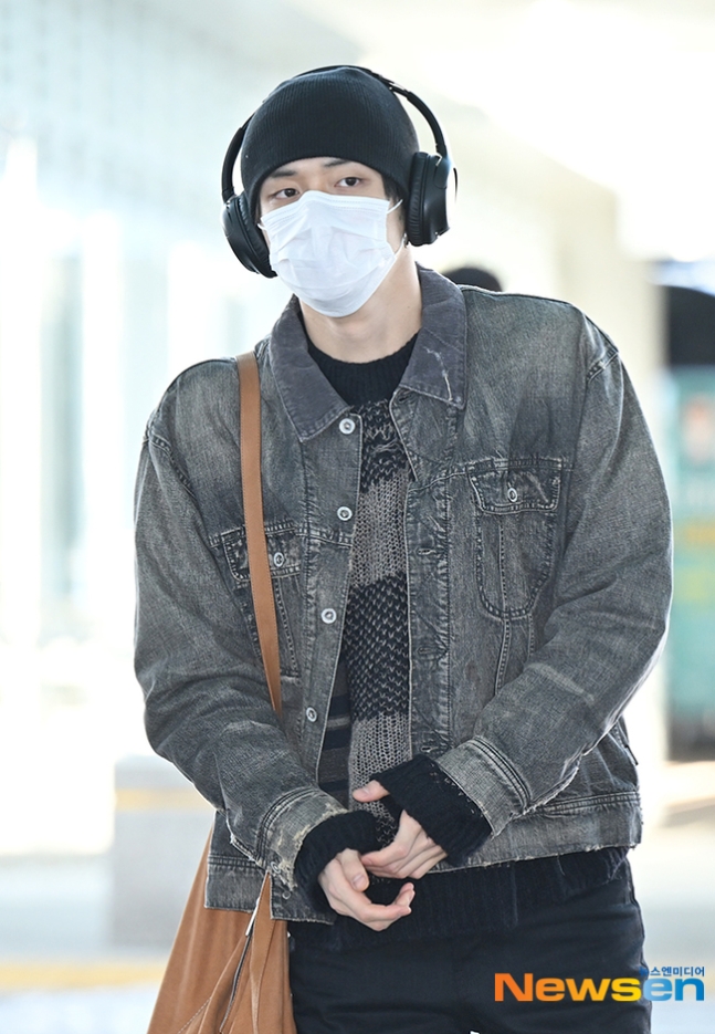 TXT 연준이의 힙한 공항출국사진 ✈️