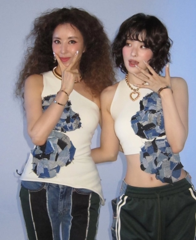 레드벨벳 슬기와 김완선님의 이쁜 투샷 !
