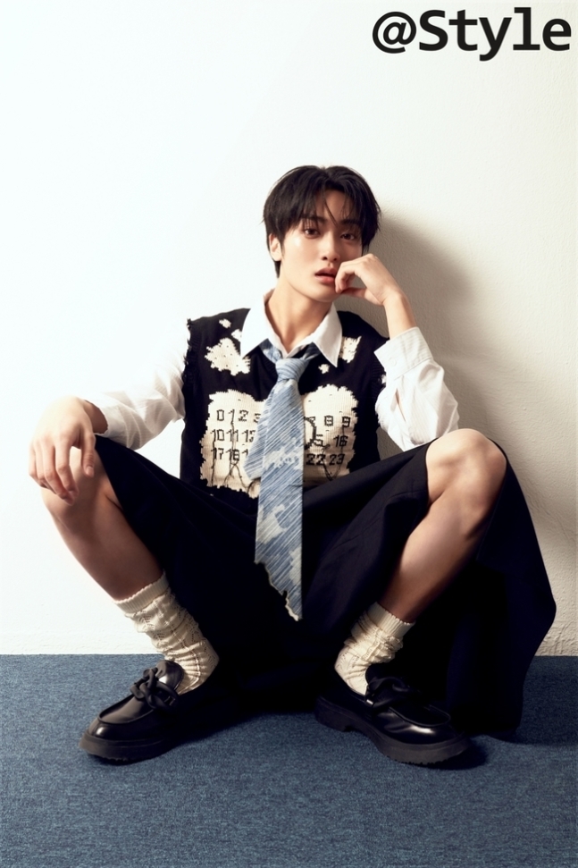 Cravity Taeyoung's first solo pictorial with @star1's March issue has been revealed!