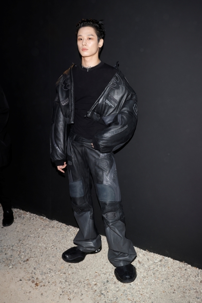 The Boyz's Jooyeon, Paris Fashion Week!!! What a unique aura hehe