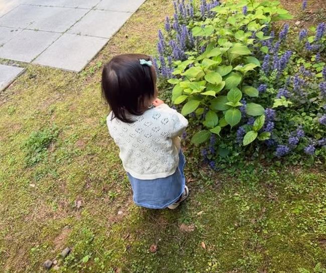 <b>이민정</b>, 이젠 거침없는 딸 <b>공개</b> “꽃보다 아름다운 귀염둥이”