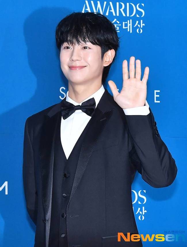 <b>정해인</b> 목숨 걸었다, 하영과 ‘<b>이런 엿 같은 사랑</b>’ 시작 [공식]
