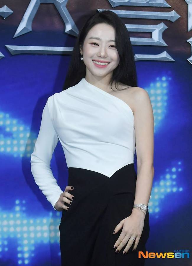 ‘의사 남편’ 데블스플랜 <b>이시원</b> 엄마됐다, 4월 <b>득녀</b> [공식입장]