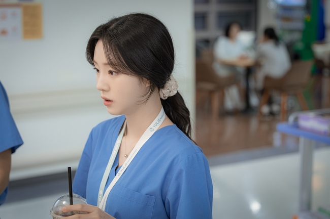 <b>신시아</b> “의사였던 할아버지 가장 존경, ‘<b>언슬전</b>’하며 조언 구해”[E...