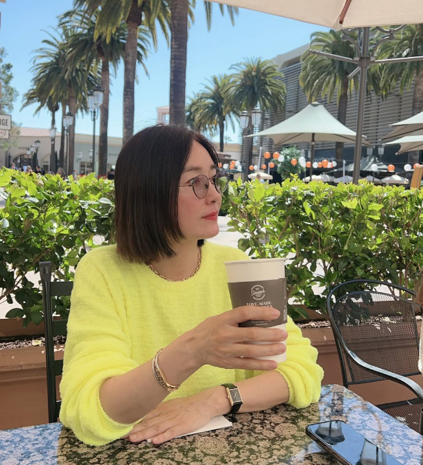 ‘손지창’ <b>오연수</b>, <b>아들</b> 美 대학 졸업에 겹경사‥소녀 같은 미모로 ...