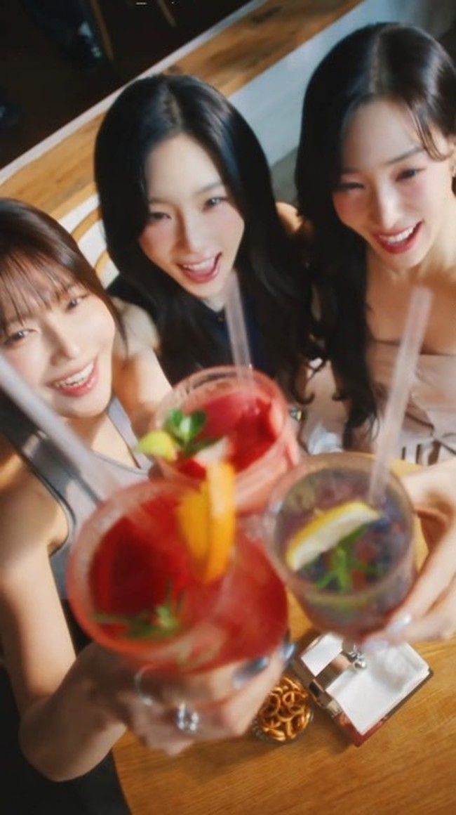 <b>집순이</b> <b>태연</b>, 수영 티파니 설득에 외출 “김<b>태연</b> 집콕 중재 위원회”