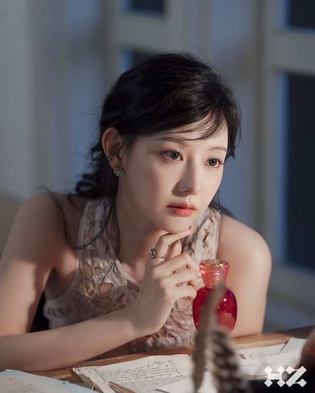 말이 필요없는 지원님의 화보 비하인드컷