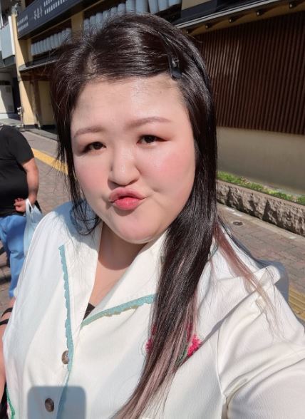 ‘韓日 <b>두집살림</b>’ <b>이국주</b> “억지로 찍은 거니 이해 부탁” 34도 열기에...