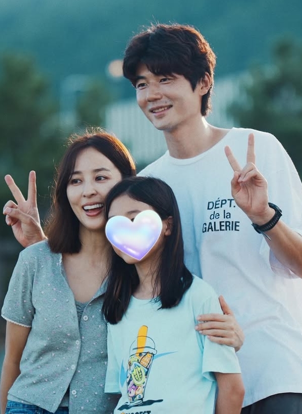 “일반인으로 살기 힘든 <b>외모</b>” 한혜진<b>기성용</b>, 우월 유전자 딸과 가족...