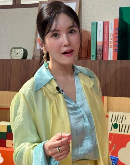 ‘<b>남편</b> 백수’ 알린 <b>장영란</b>, 껌 좀 씹은 얼굴에 “화난 거 아님” 해명