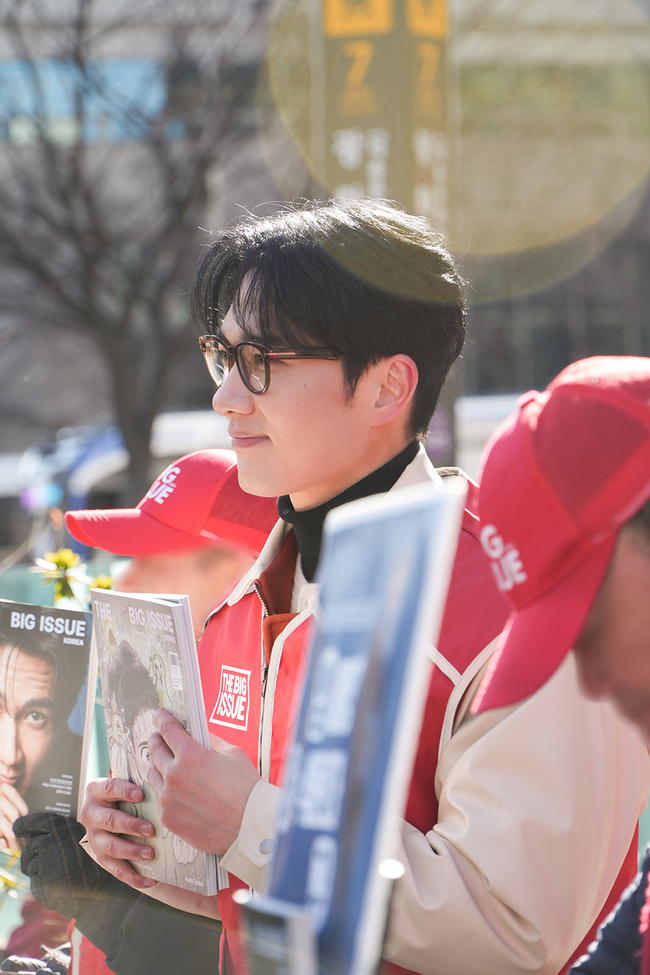 <b>엄태구</b>, 29일 종각역에 뜬다 ‘<b>빅이슈</b>’ 일일 <b>판매원</b> 변신