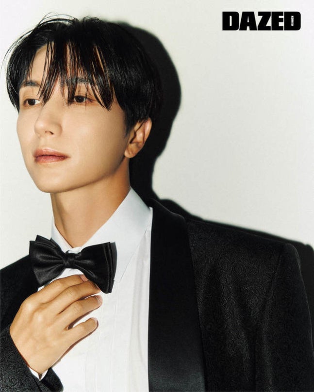 Il ritratto di Leeteuk è completamente folle, dalla mascella al naso.