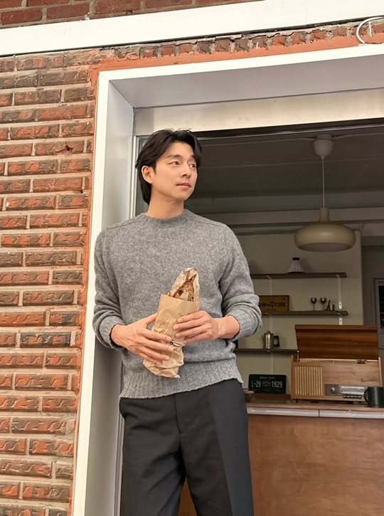 공유님의 시간은 거꾸로 흐르는 듯 완벽하네요