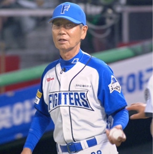 <b>김성근</b> 감독 새 마무리 투수 투입, 믿음의 <b>야구</b> 또 나왔다(<b>불꽃야구</b>)