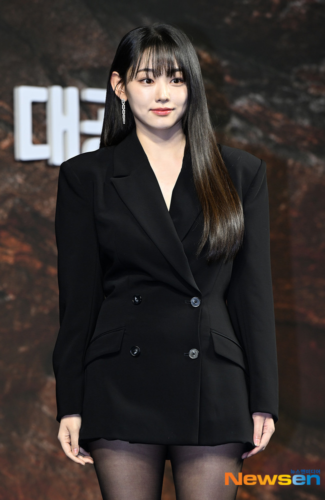 <b>강미나</b>, 결국 <b>아이오아이</b> 10주년 <b>재결합 불참</b> “고민 많았지만”