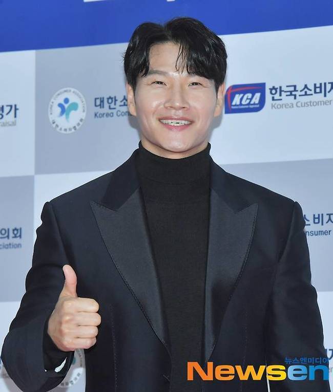 유재석도 생소했던 <b>김종국</b> 철통보안 <b>결혼식</b> “하객 <b>입단속</b>시킨 신랑은...