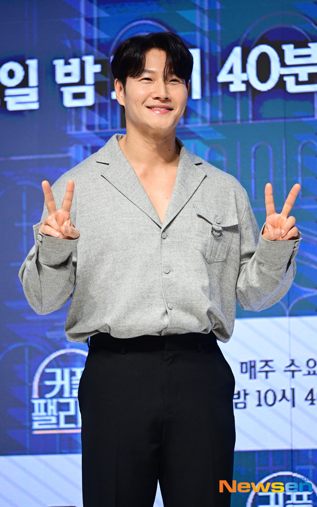 <b>김종국</b>, 철통보안 <b>아내</b>도 짠순이였다 “<b>물티슈</b> 쓰고 말려 <b>재사용</b>” 자랑...