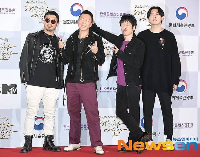 <b>노브레인</b> 베이시스트 <b>정우용</b>, 건강 문제로 <b>탈퇴</b> [전문]