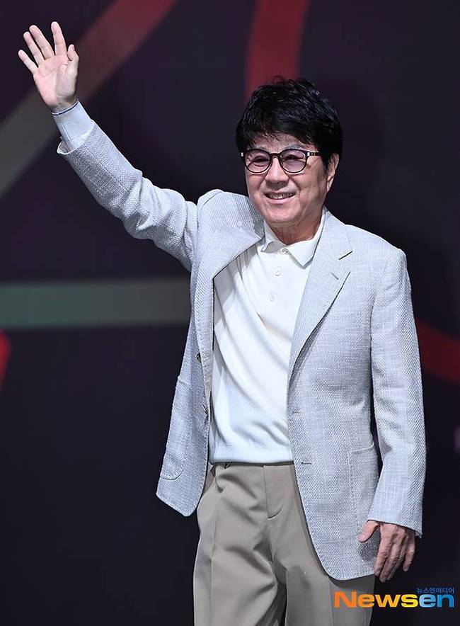 <b>조용필</b>, 80년대 몸값 1억인데 “소녀팬 많아 욕 먹고 이사 강요” (이 순...