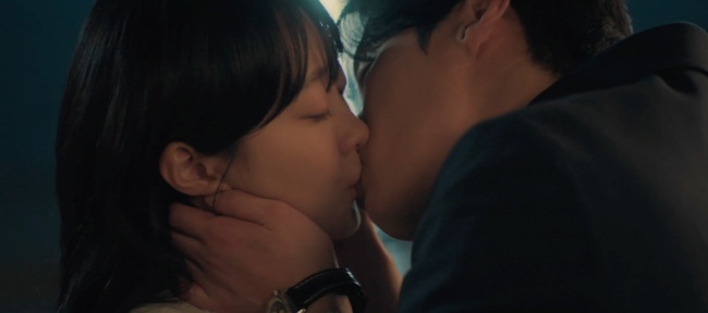 “우리 친구 그만하자” <b>김다미</b><b>허남준</b>, <b>첫 키스</b> 엔딩 (백번의 추억)