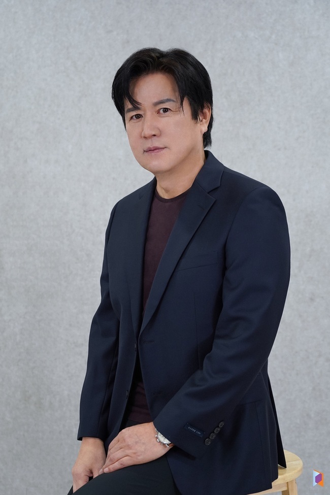데뷔 39년차 <b>변우민</b>, <b>판타지오</b>와 <b>전속계약</b>…김선호 차은우 한솥밥[공식...