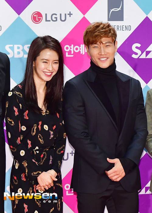 <b>송지효</b>, 극비 <b>결혼</b> 김종국 아내에 형수님 호칭‥신동엽 “꼬토녀” 파격...
