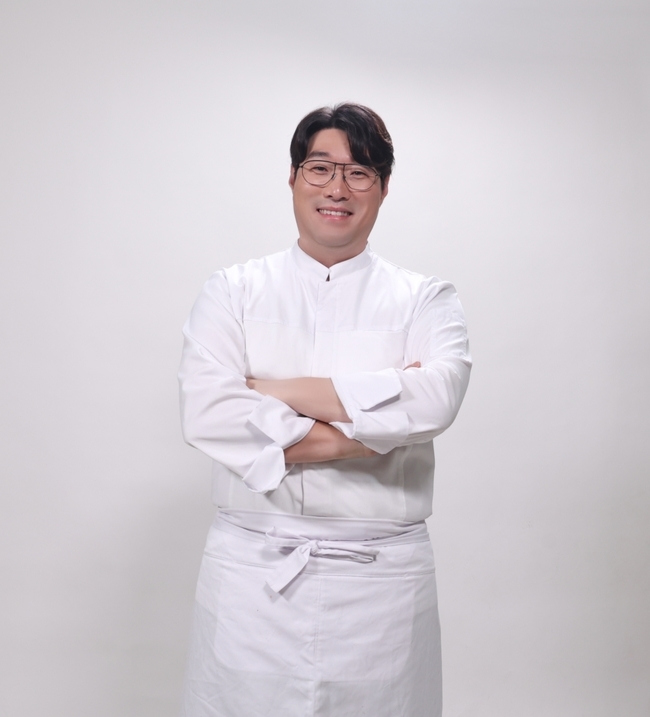 ‘흑백요리사’ <b>오세득</b>, <b>김재중</b>과 식구 됐다…<b>인코드</b>와 전속계약[공식]
