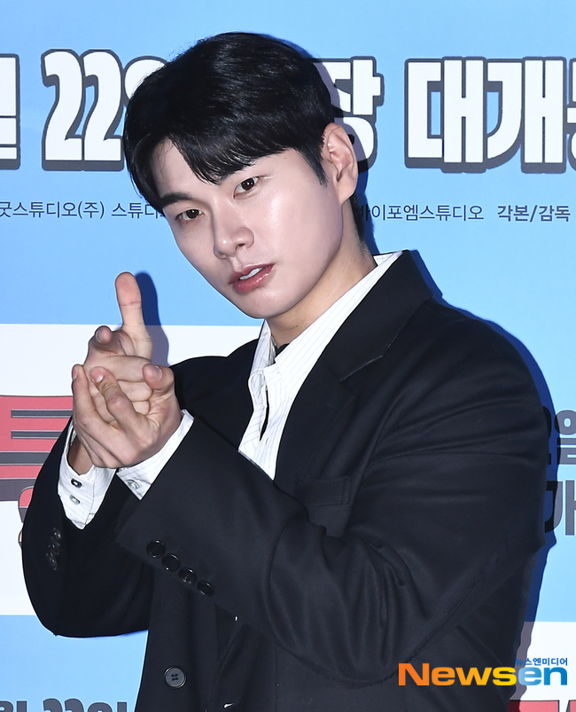 <b>이이경</b> 측 “사생활 폭로 협박 A씨, 범죄 사전모의 의심 정황 포착”[공...