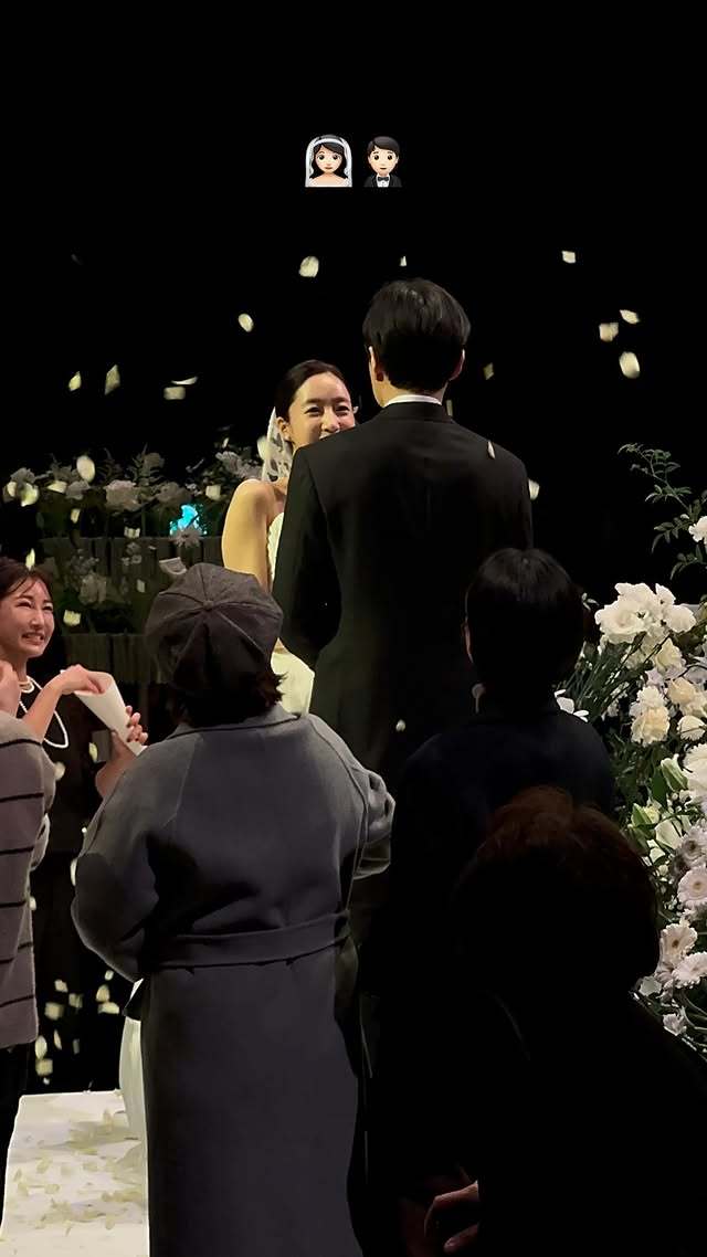 <b>김병우</b> 감독<b>함은정</b> <b>결혼식</b> 현장 공개…럭셔리한 5성급 호텔 코스 요리...