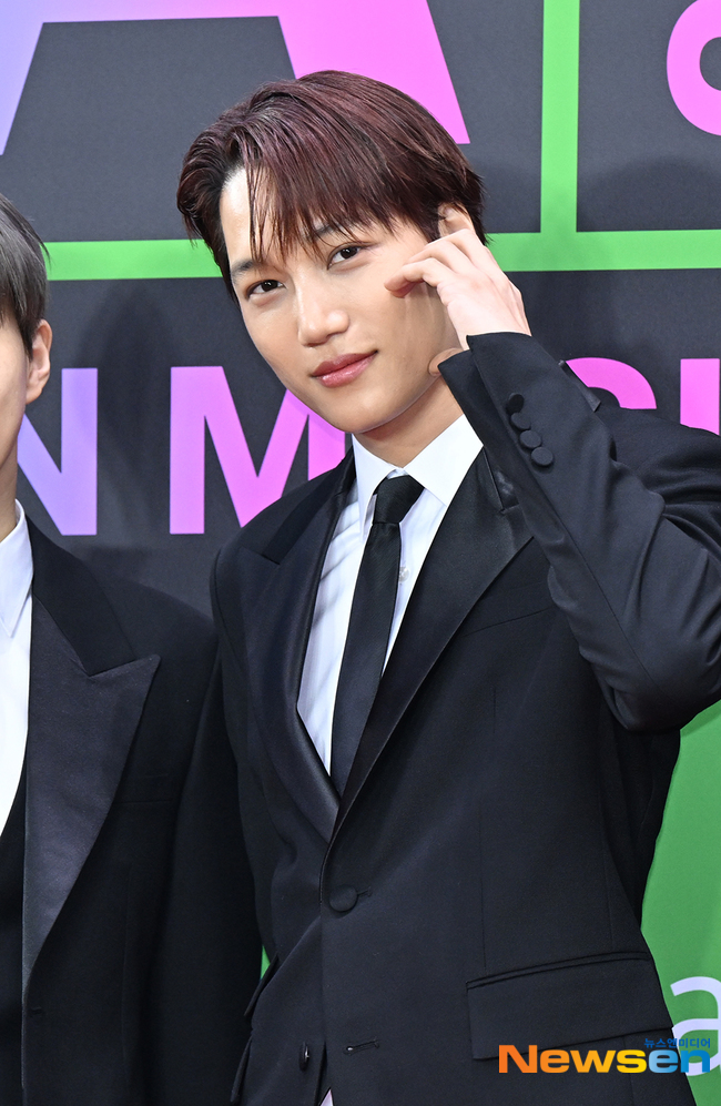 <b>엑소</b> 카이, 매력적인 볼하트 [<b>포토</b>엔<b>HD</b>]