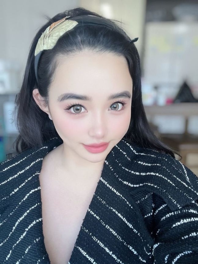 활동중단 2NE1 박봄, 치료+회복 중 달라진 근황‥화장 바꾸고 청순 미모