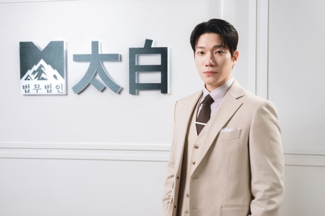 金景南主演《神與律師事務所》詮釋野心角色楊度慶的複雜內心世界