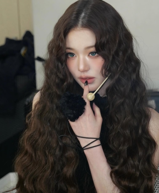 バービー人形よりも美しいビジュアルの元映画