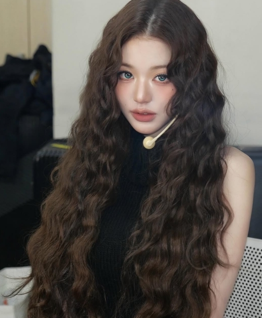 バービー人形よりも美しいビジュアルの元映画