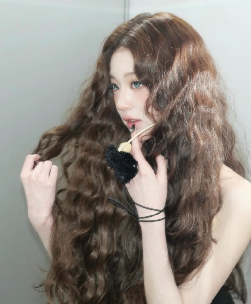 バービー人形よりも美しいビジュアルの元映画