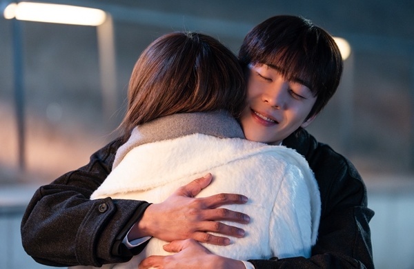 《在你燦爛的季節》「李聖經」與「蔡鍾協」生日派對及爆炸事故秘密揭露