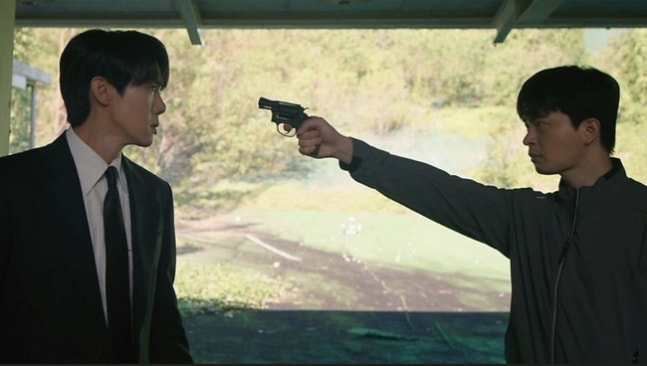 《神與律師事務所》中李相雲飾趙智英展現雙面殘酷演技，劇情大轉折引期待