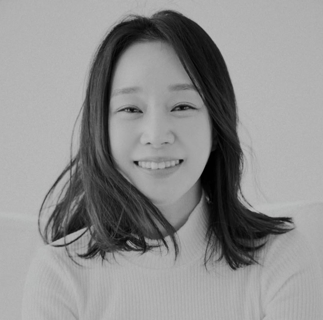 故 <b>이서이</b>, 1주기 앞두고 모교 한국외대에 장학금 2억원 전달