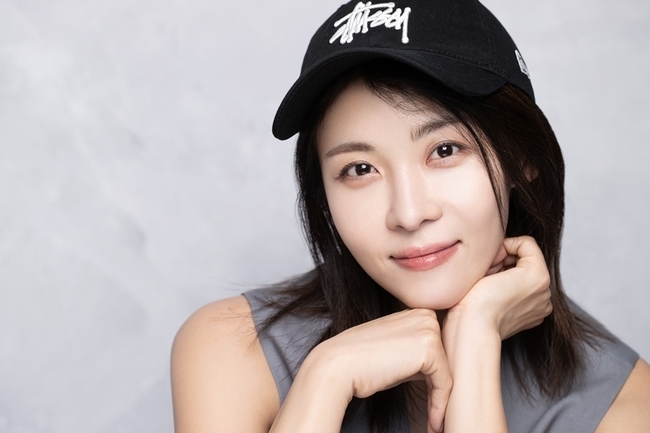 <b>하지원</b>, 韓배우 최초 MLB <b>팬웨이</b> 파크 <b>시구</b> 출격 “영광스러워”